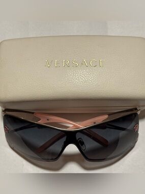Versace made in Italy Black and Pink Women’s Fashion Sunglasses